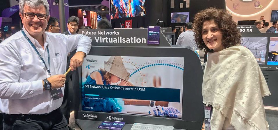 Teknisk direktør Enrique Blancoi Telefónica Group og teknisk direktør Ruza Sabanovic i Telenor Group under presentasjonen av samarbeidet under mobilmessen MWC19 i Barcelona denne uken.