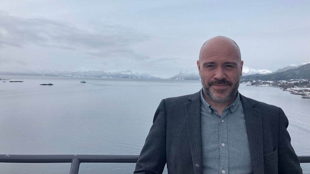 Thomas Bjørdal, daglig leder Norsk Vindenergisenter, innledet på Småkraftdagene i Molde. Han håper å finne en småkraftprodusent som også kunne tenke seg å teste ut småskala vindkraft.