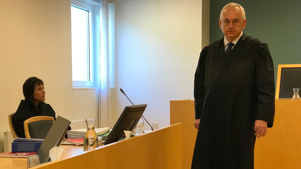 RETTSAK: Ein mann i 30-åra er i Sogn tingrett tiltala for å ha vore valdeleg mot ungane sine. Aktor i rettsaka er Sissel Kleiven, og forsvarar er Kjell Torbjørn Dahl.