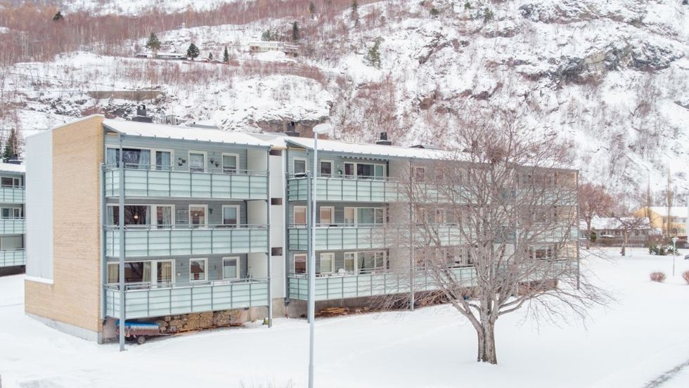 ÅRDAL: Ein leilegheit i dette bygget vart seld for om lag 1,5 millionar.