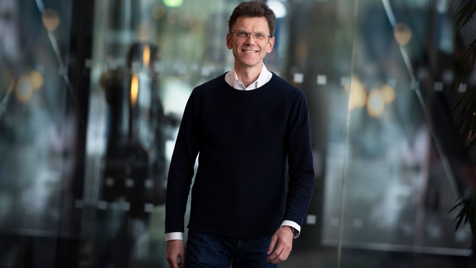 Kobberlinjene strekker ikke til i dagens digitale samfunn, sier Petter-Børre Furberg, leder for Telenor Norge.