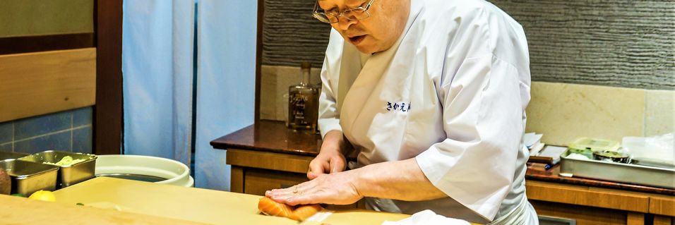 Slik revolusjonerte norsk laks japansk sushi