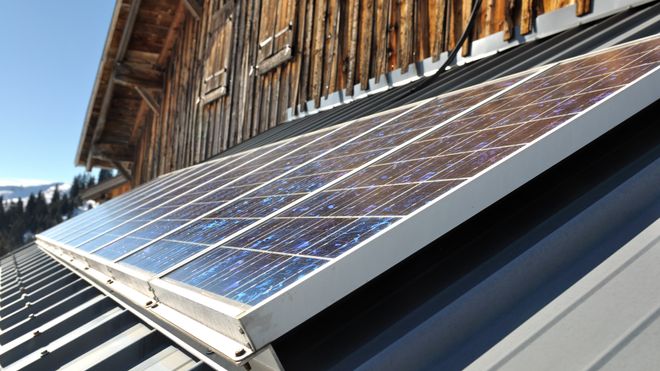 53.000 danske solcelle-eiere har «feil» måler: Må selv betale for å få byttet den ut