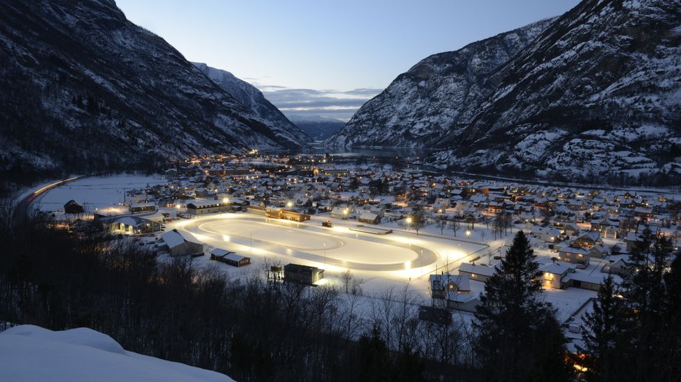 REGIONALT: Kunstisbane-prosjektet i Lærdal har lenge lagt i planane. No er det eitt steg nærare realisering, men politikarane krev at prosjektet støttas regionalt før det går vidare.