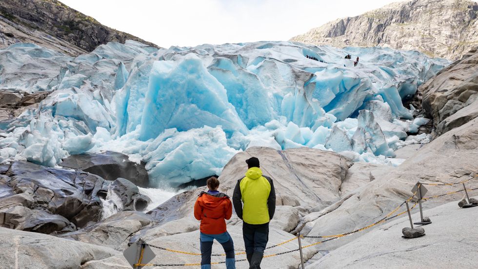 NYTT SERVICESENTER: Ved Bøyabreen i Fjærland skal det koma nytt servicesenter og turistverksemd. (Illustrasjonbilete frå Nigardsbreen i Luster).