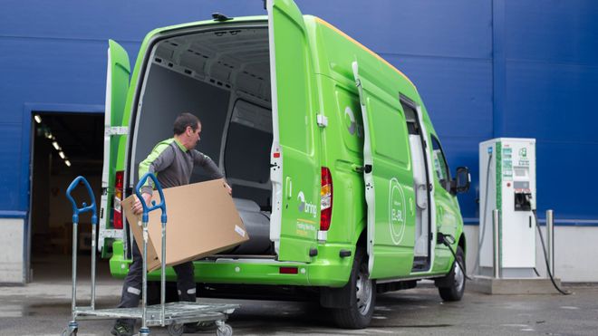 Ikea tar i bruk elektriske varebiler til hjemtransport