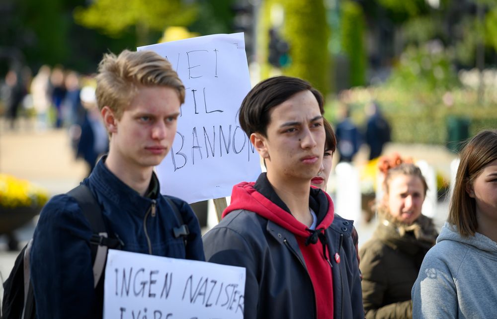Demonstrasjon mot Bannon og fascisme i Bergen 8. mai 2019.