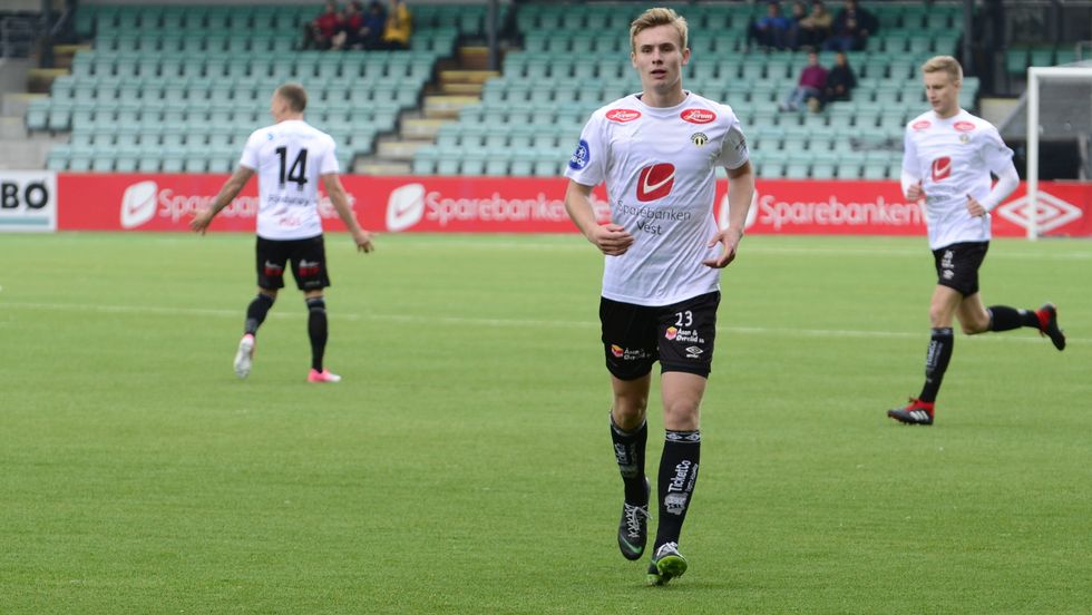 DEBUTERTE: Sivert Mannsverk (17) har fått starta tre av sju seriekampar denne sesongen. I dag fekk han debuten på heimebane.