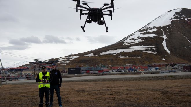 Nå kommer politidronene