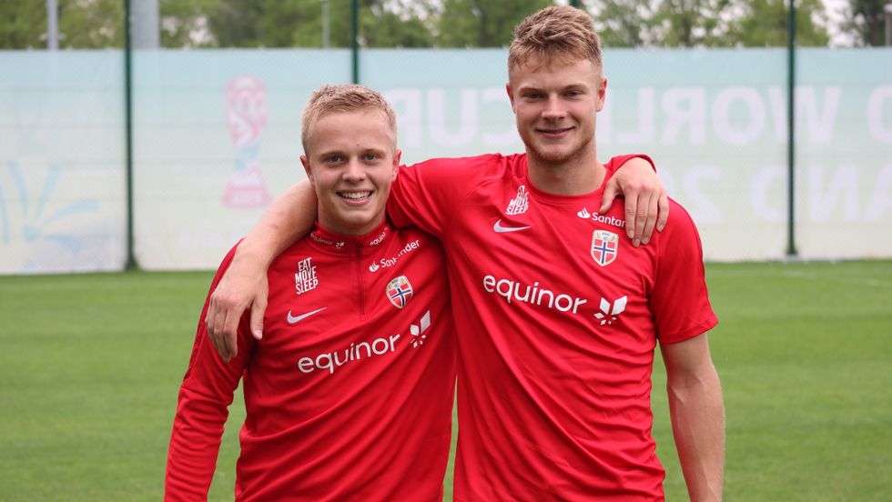LAGKOMPISAR: Tomas Totland og Ulrik Fredriksen kan fort ta to av fire plassar i forsvaret til Norge sitt U20-landslag. Fredag startar VM i Polen med kamp mot Uruguay.