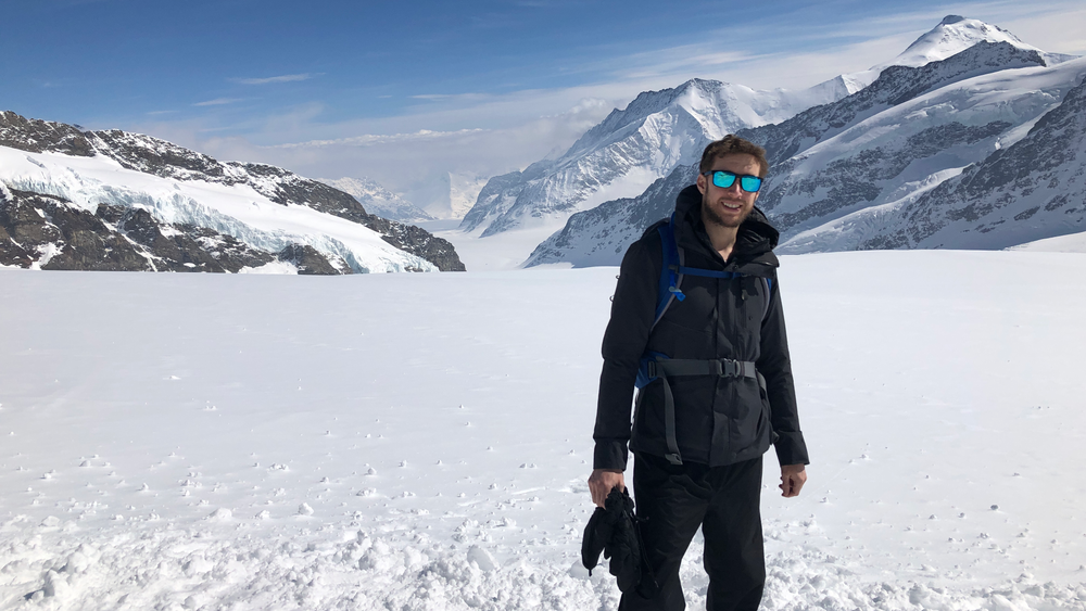 Britiske Simon Jones mener det er sunt for utviklere å bytte arbeidsgiver i blant. Selv har han også byttet land.