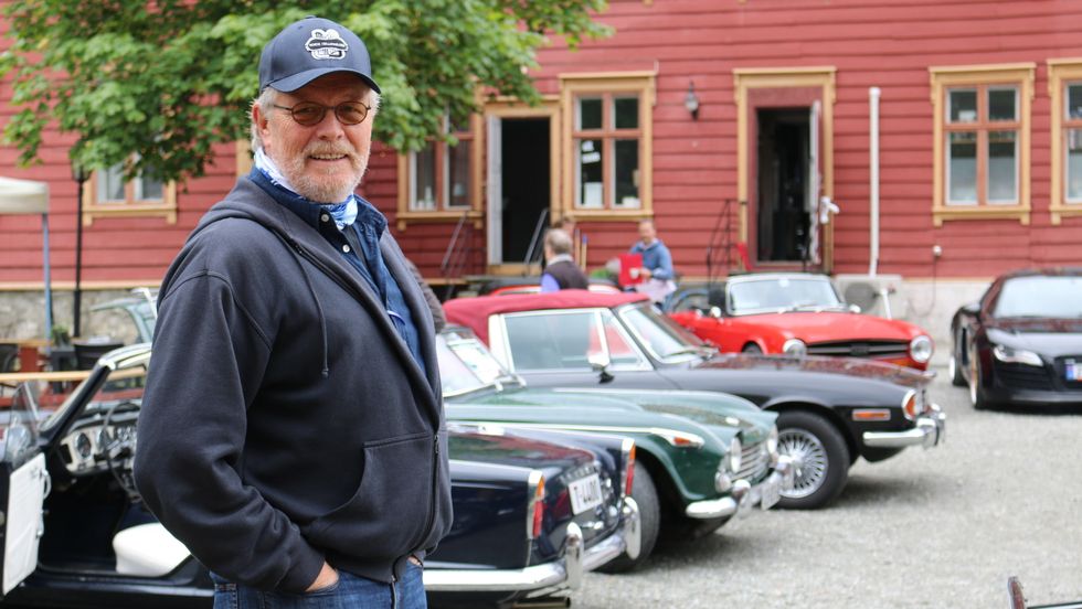 GROMBILAR: Pål Fivel er litt over gjennomsnittet interessert i biltypen Triumph.