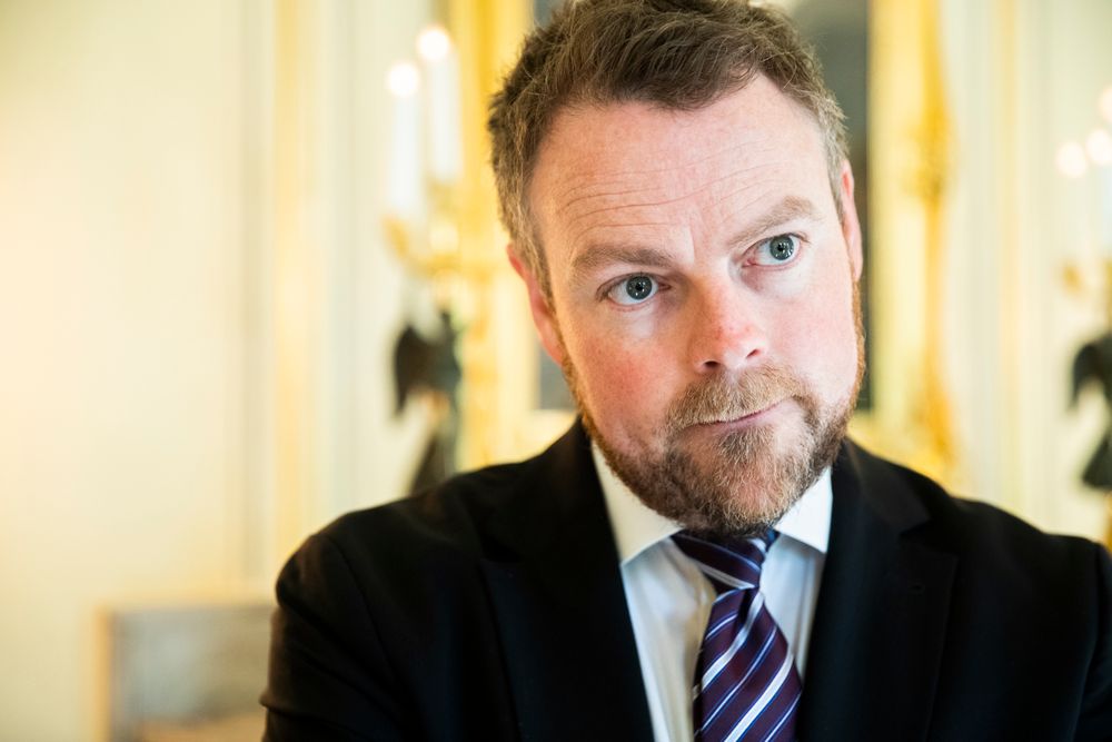 Næringsminister Torbjørn Røe Isaksen takket nei til å bidra, men mener likevel han burde ha stoppet Innovasjon Norges Sommarøy-stunt.