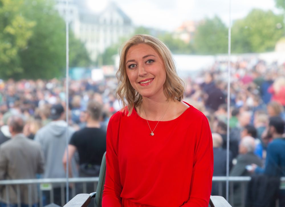 Mina Finstad Berg. Bloggar og ekspert under VM i Fotball for TV 2.