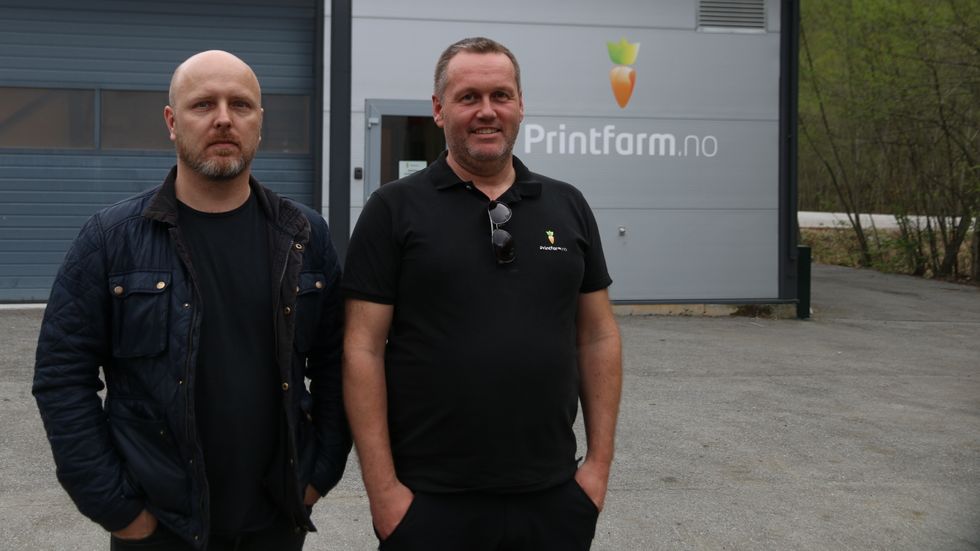 NY SJEF: Øyvind Aga (til venstre) tek over som dagleg leiar for Printfarm. Roger Hollevik held fram i styret til årdalsverksemnda.