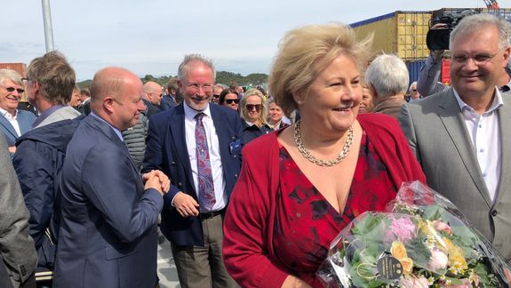 Blå vind i Karmsund Havn