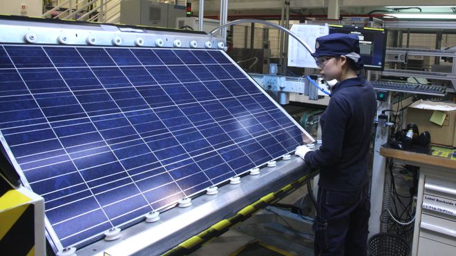 Nok en sol-fabrikk må permittere: Minst 100 rammes i REC Solar