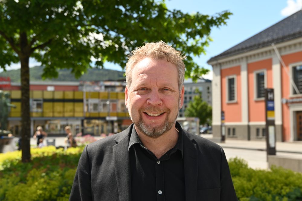 Nyhetsredaktør Espen Sandli i Drammens Tidende. Foto: Anne Marthe Lilleby.