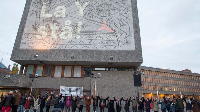 Y-blokka i regjeringskvartalet skal rives i oktober