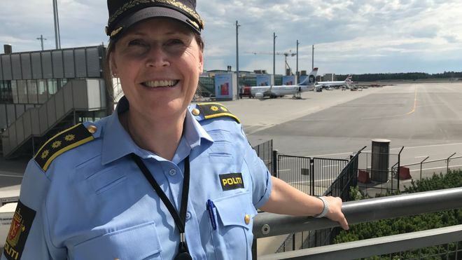 – Vi veileder de reisende i mye større grad enn ellers i året, noe som er veldig hyggelig