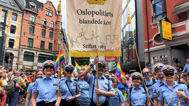 Mener det er viktig at politiet viser seg fra flere sider