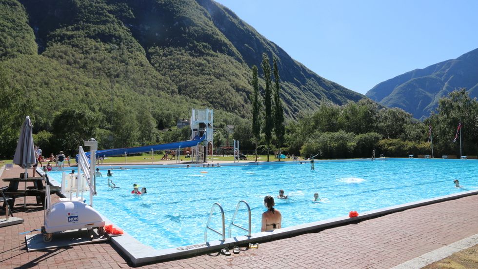 REKORD: Hittil i badesesongen var onsdag 10.juli den mest besøkte i friluftsbassenga.