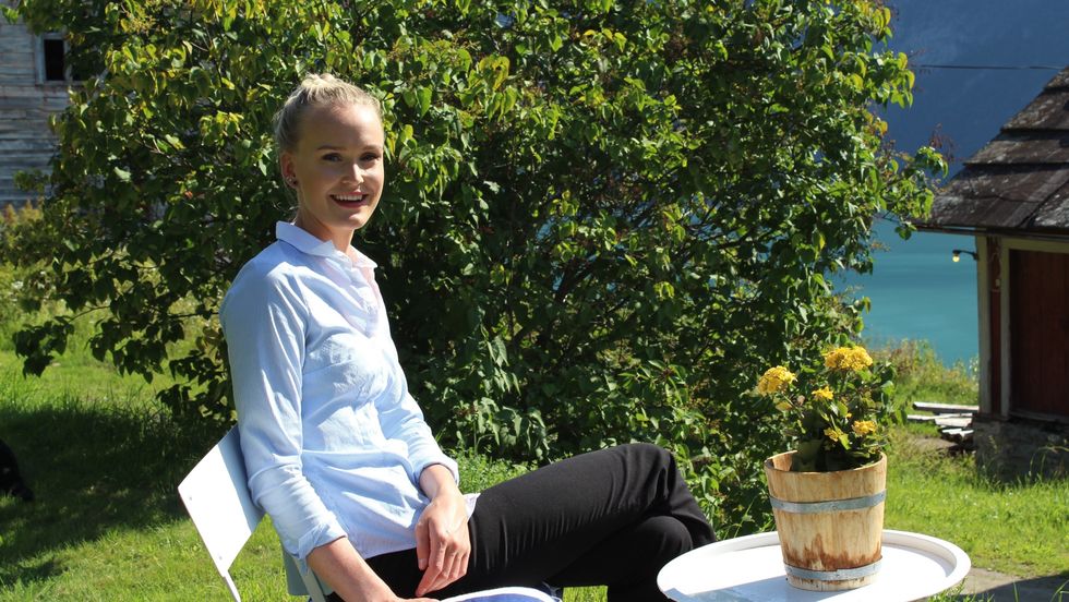 VERTINNE: Med Lustrafjorden i bakgrunn er det både idyllisk og flott på Ottane mellom Luster og Skjolden.