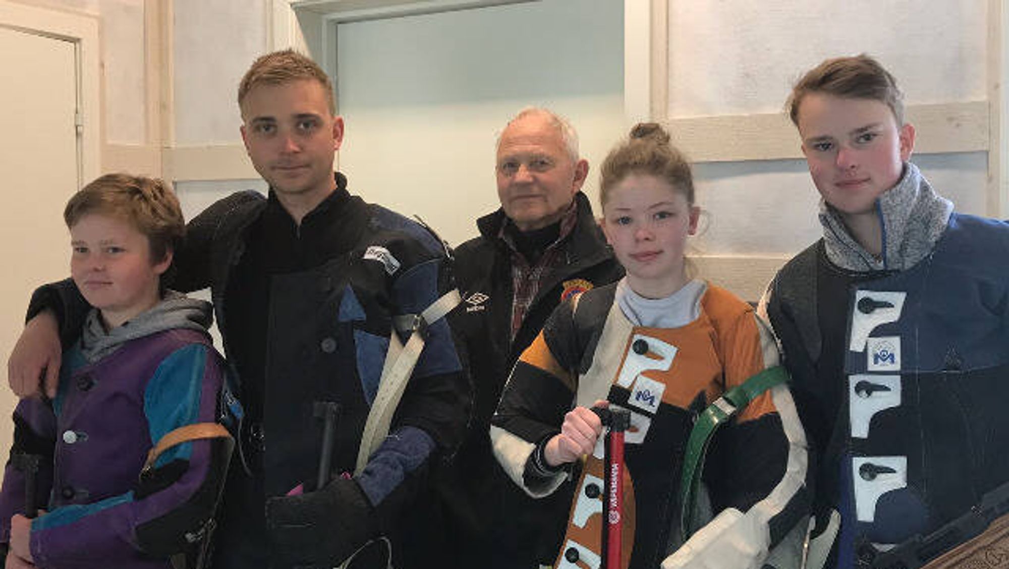 KLARE TIL STEMNE: Frå venstre: Henning Vikesland, Vegard Solhaug, Toralf Tøsse, Kine Haugeplass og SIgve Vikesland.