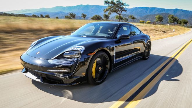 De første norske kundene skal få sin Porsche Taycan rundt årsskiftet.