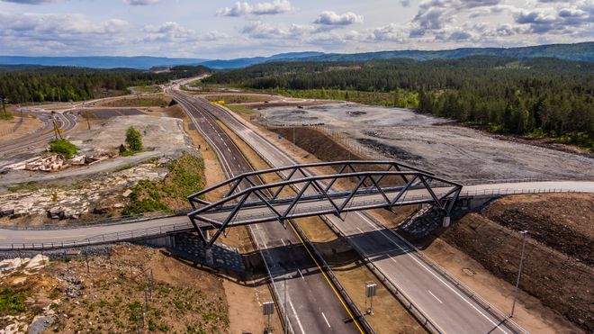 E134 gjennom Kongsberg har vært av landets mest ulykkesutsatte. Nå skal veien gå under og rundt