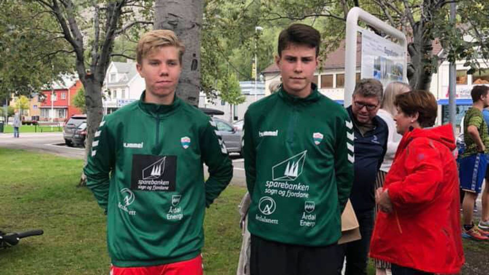 VINNAR: Gard Reppen Vigdal(t.v) var dagens vinnar samanlagt. Her med klubbkamerat August Sveen.