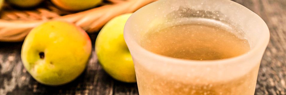 By på en martini med forførende smak av japansk plomme