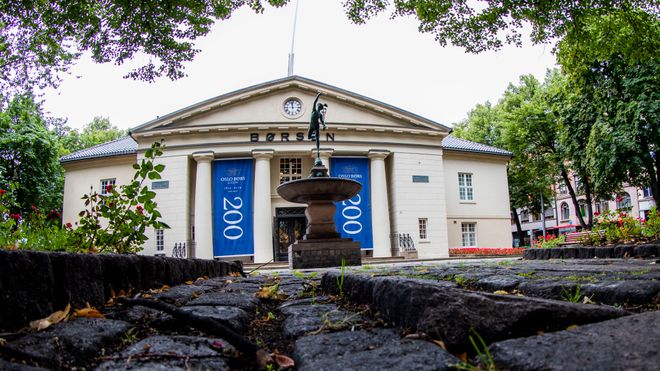 Historisk prishopp: Analytiker venter oljepris opp mot 70 dollar