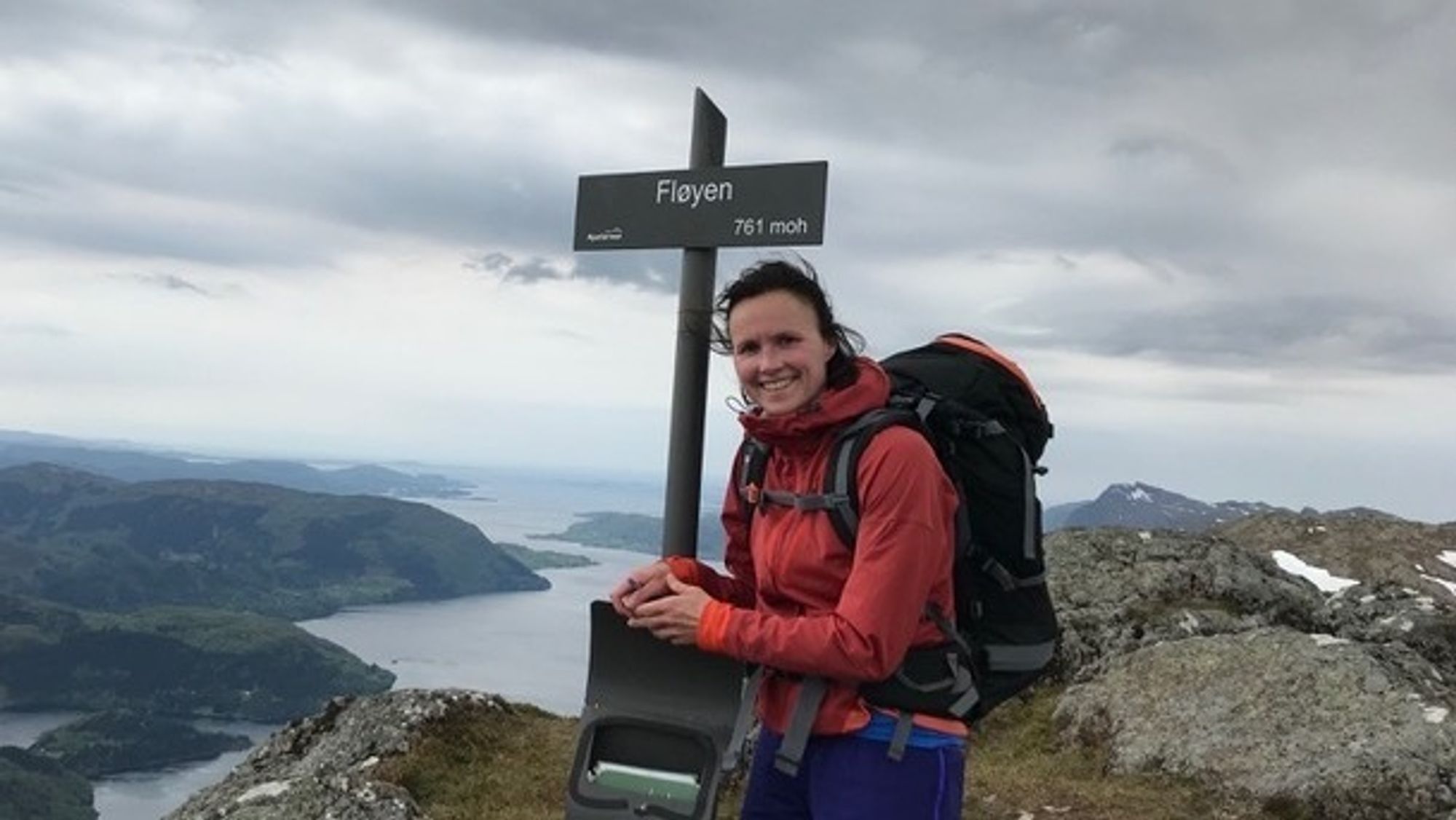 KRITISK: Leiar for Informasjonskomiteen mot vindkraft i Fjaler, Gaular, Hyllestad og Høyanger, Ingunn Kjelstad, fryktar at prosessane med vindkraftutbygging no kan halde fram i det skjulte.