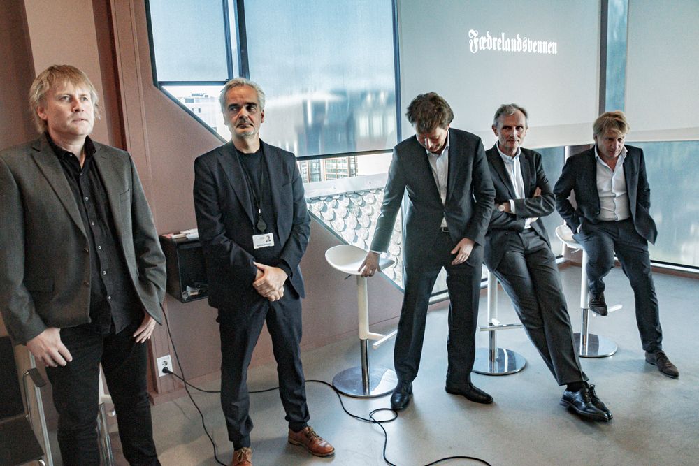 Fridtjof Borø Nygaard, Eivind Ljøstad, Per Axel Koch, Nils K. Gauslaa og Willem Sijthoff under allmøtet då Polaris kjøpte Fædrelandsvennen og ei rekkje lokalaviser på Sørlandet i haust.