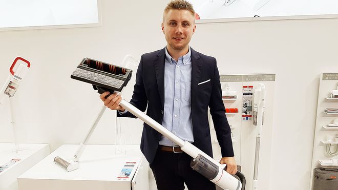 STØVSUGER OG MOPP I ETT