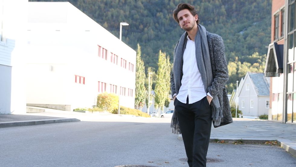 GOD FLYT: Erlend Moen har vore eigedomsmeklar i eit drygt år, men har allereie fått fart på salet.