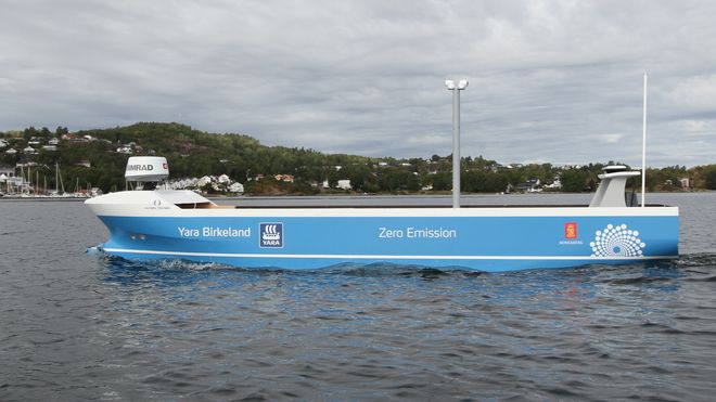Målet for studentprosjektet Smartship er nådd. Skalamodellen av containerskipet Yara Birkeland seiler autonomt i indre havnebasseng i Horten