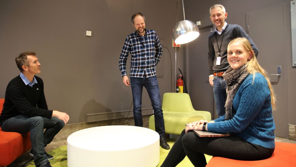 Utviklere i Sparebank1. Fra venstre: Vidar Moe, Stian Conradsen, Kristoffer Berg og Ida Christine Krokeide.