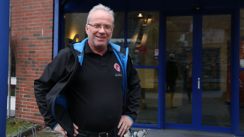 SISTE DAG: Torsdag har Odd Øren sin siste dag som dagleg leiar for Årdalsnett, på fredag tek Jan Stian Smedegård over.