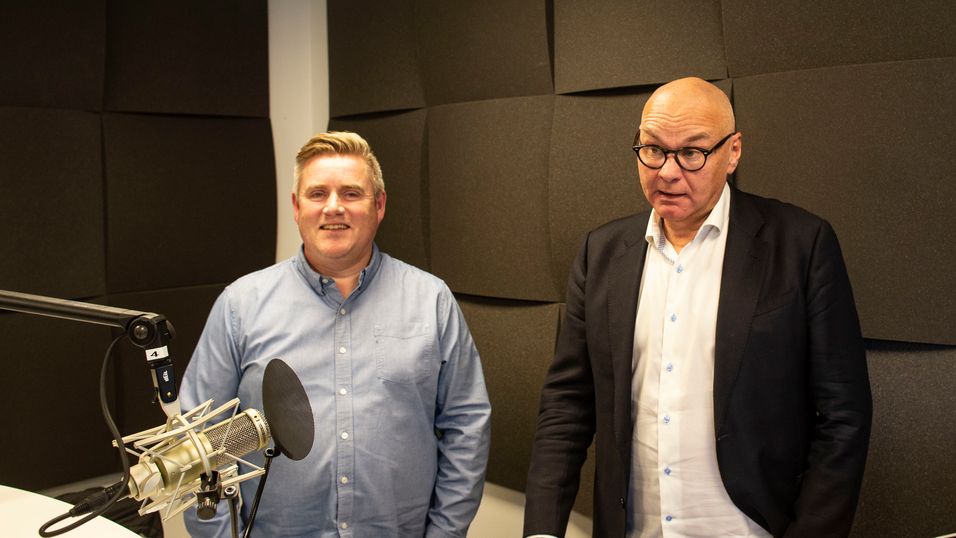 Teknisk direktør Ole-Petter Røstad til venstre og administrerende direktør Jo Sundheim i IOT Value hadde litt å fortelle da de besøkte Telepodden hos Inside Telecom.