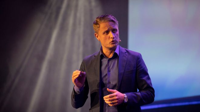 Frederick Ericcson, regiondirektør for Redhat i Norden og de baltiske landene ble intervjuet av norgessjef Hans-Henrik Merckoll i IBM under Think-konferansen i Oslo torsdag.