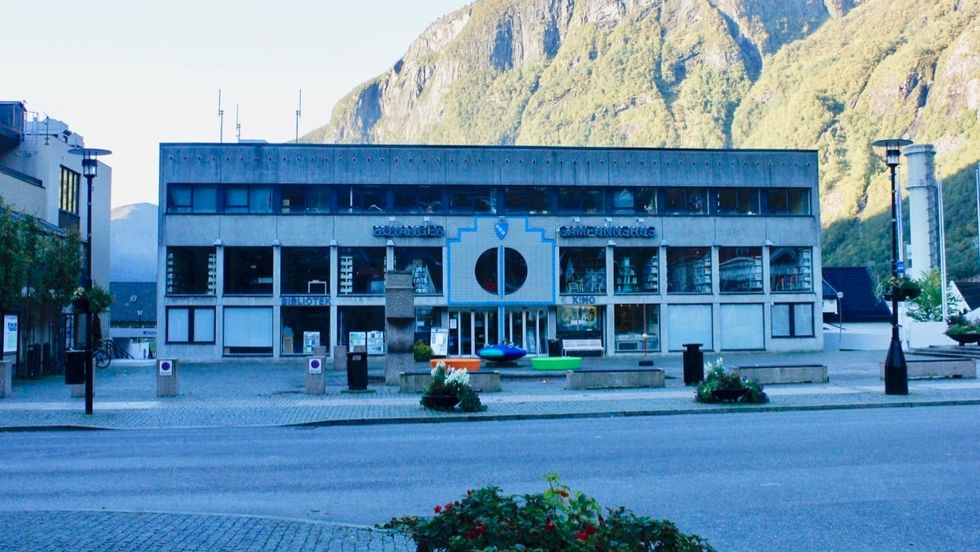 Til våren vil Høyanger samfunnshus bli stengt for omlag eit år for renovering.