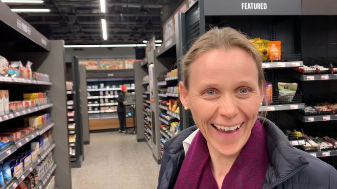 Vi testet fremtidens butikk: Fyll handlekurven og gå ut uten å scanne varene