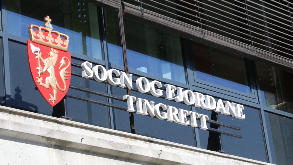 TILTALT: Ein mann er under tiltale for ei valdshending som skjedde i Indre Sogn i sommar og må møta i Sogn og Fjordane Tingrett over nyttar.