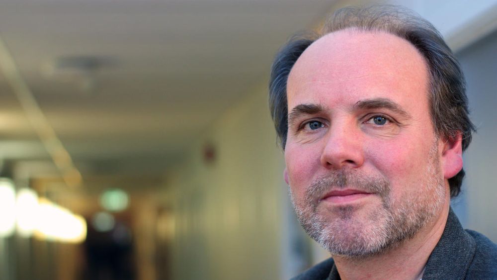 Strandbakken er professor i rettsvitenskap ved Universitetet i Bergen.