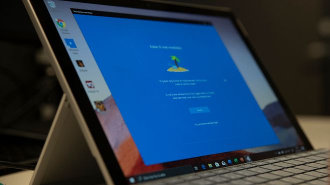 En Surface Pro med egen aktiviseringsapp for eSIM.