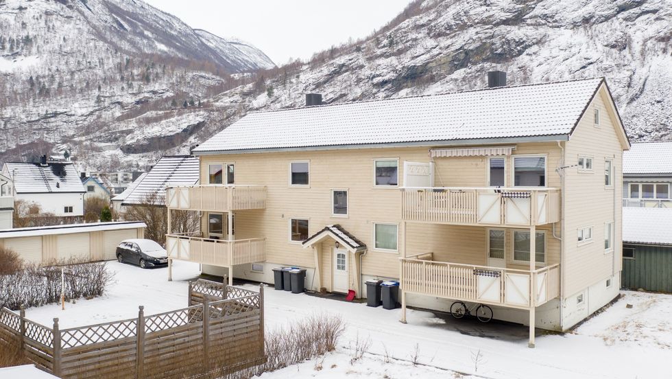 SELD: Håkon VII veg 13 i Øvre Årdal vart seld for 995.000 kroner.
