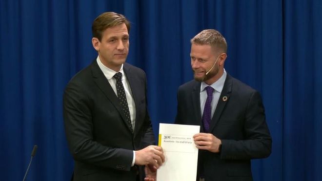 Rusreformutvalgets rapport overlevert