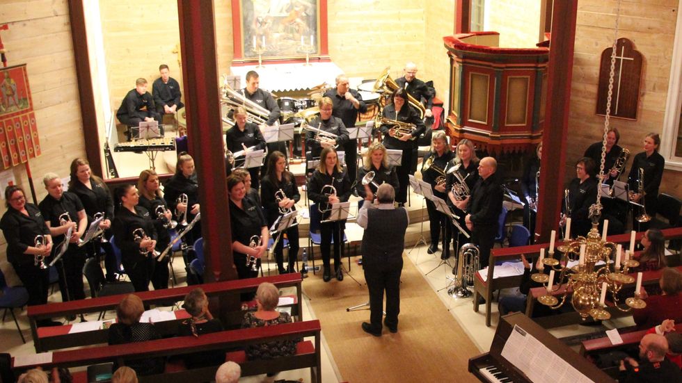 Fjordbrass Lavik sin julekonsert i kyrkja har blitt ein juletradisjon som trekk folk i alle aldrar.